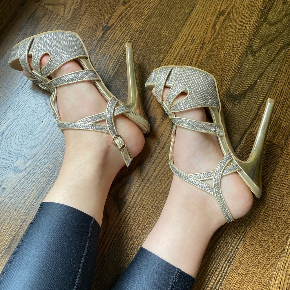 Guess 6” sexy heel